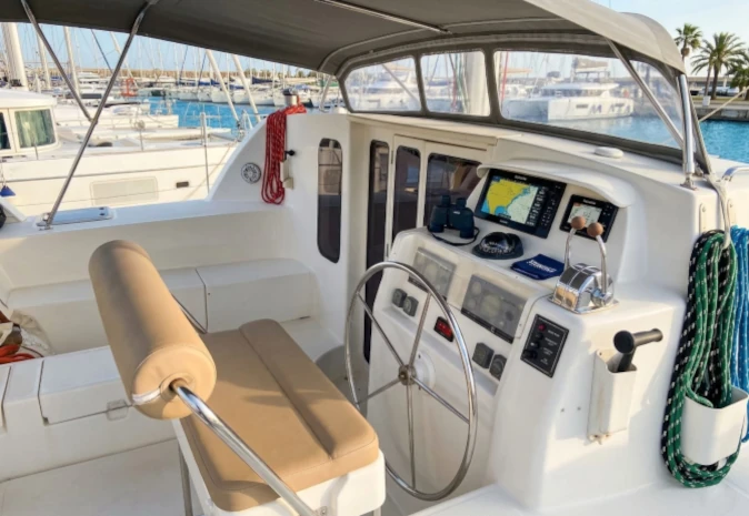 Seaspirit_Leopard 47_Cocpit